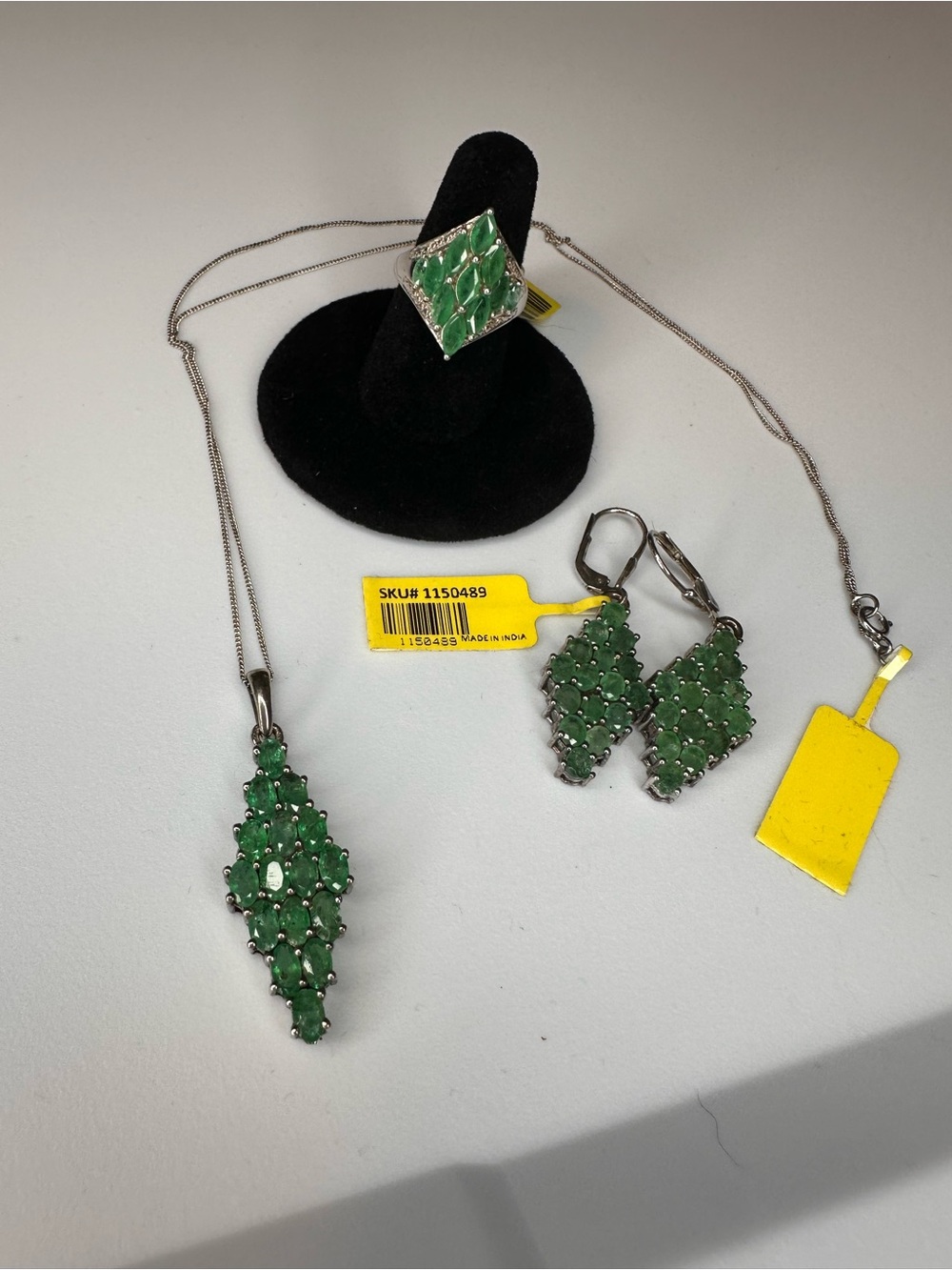 Green Stone Pendant Necklace, Earrings & Ring Set